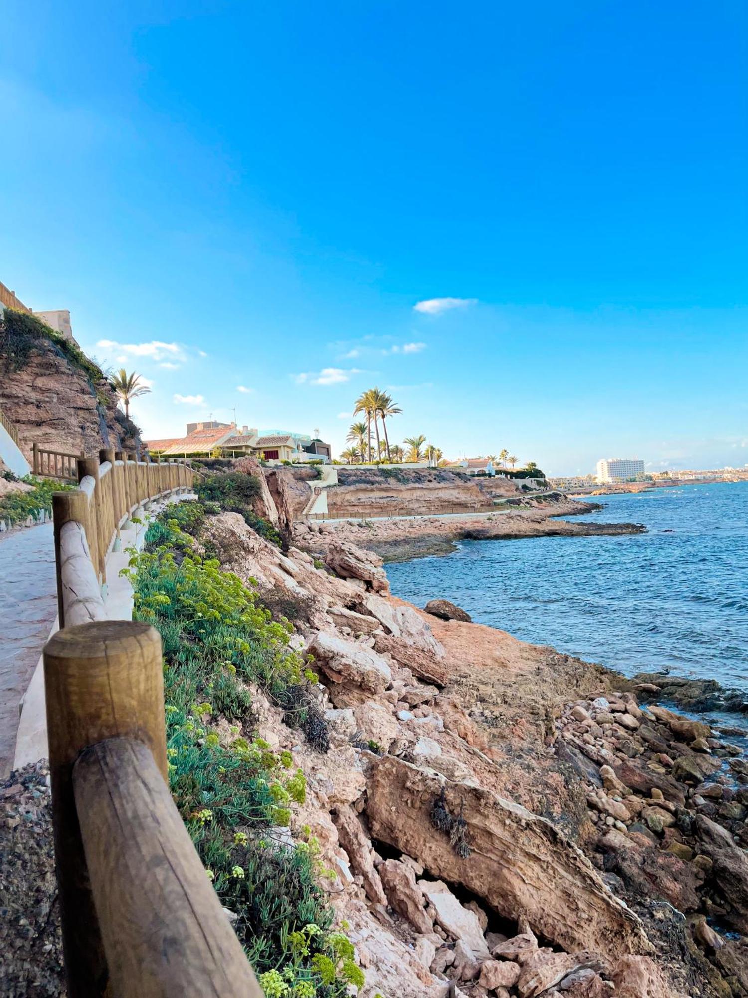 Hola Blanca - Sea, Golf, Chill